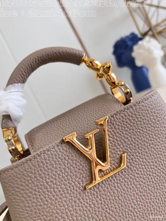 Fake Louis Bags CAPUCINES VUITTON MINI-21*14*8CM LOUIS 0506